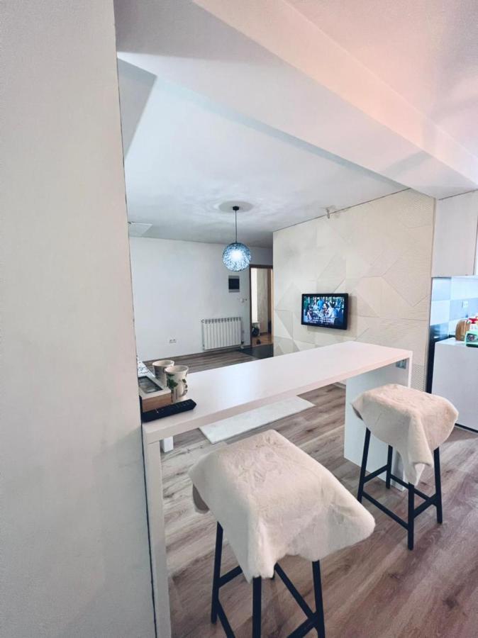 Sleep And Drive White Apartamento Saraievo Exterior foto